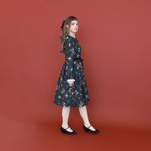 画像をギャラリービューアに読み込む, Strawberry Tartan ワンピース (Strawberry tartan dress)