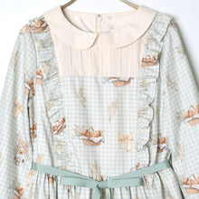 画像をギャラリービューアに読み込む, そよ風に揺れる麦畑の丸襟ワンピース