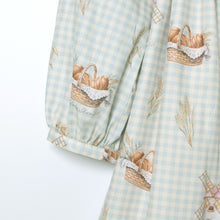 画像をギャラリービューアに読み込む, そよ風に揺れる麦畑の丸襟ワンピース