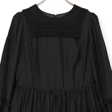 画像をギャラリービューアに読み込む, Emiliaワンピース