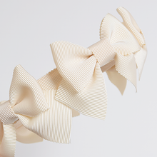 画像をギャラリービューアに読み込む, リボンいっぱいカチューシャ