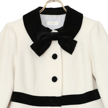 画像をギャラリービューアに読み込む, モノトーンスカラップコート