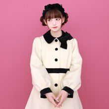 画像をギャラリービューアに読み込む, モノトーンスカラップコート