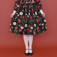 Load image into Gallery viewer, タータンRibbonAppleワンピース (Tartan Ribbon Apple dress)

