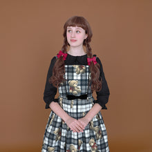 画像をギャラリービューアに読み込む, Teddy Bear Tartanノースリーブワンピース (Teddy Bear Tartan sleeveless dress)
