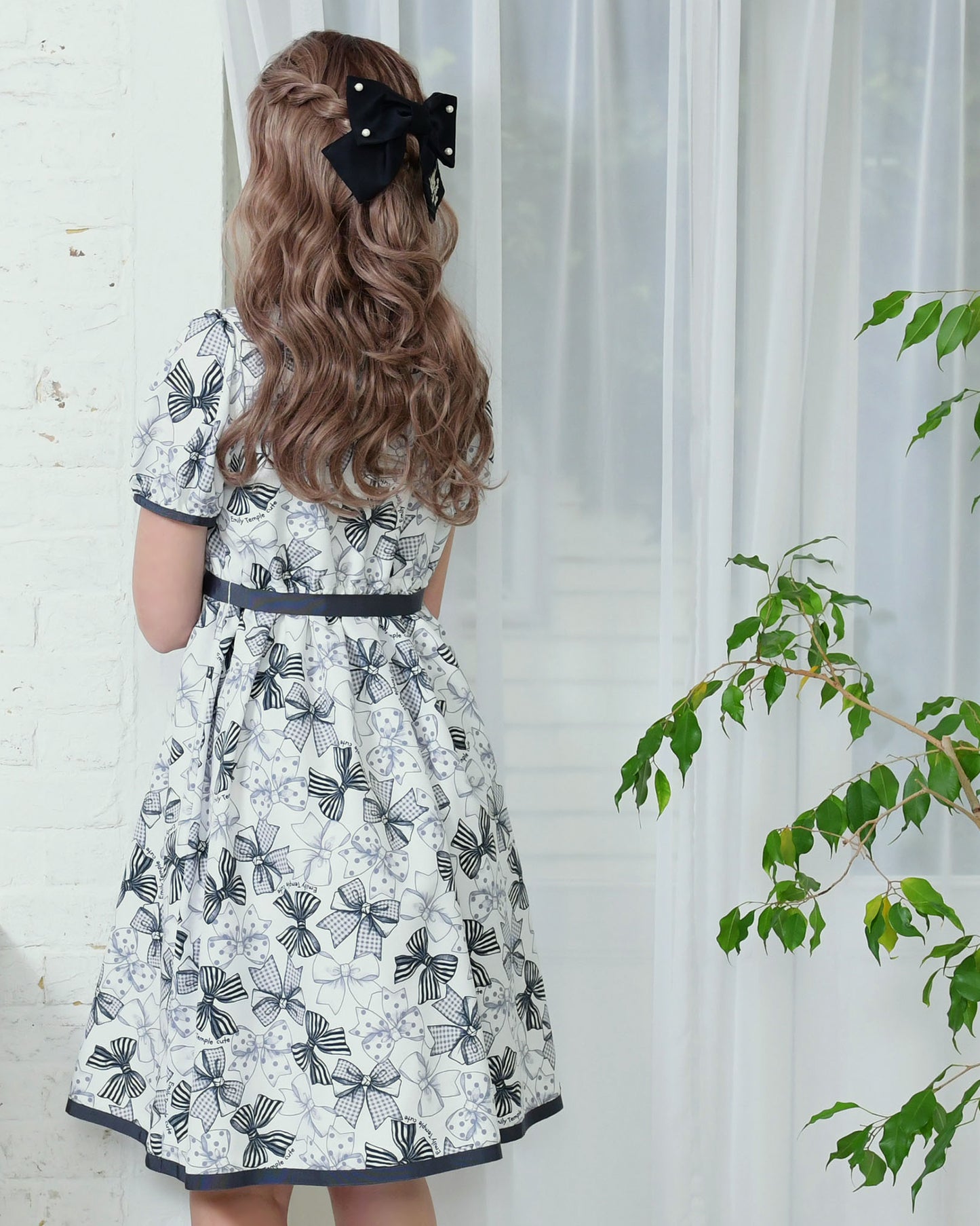Ribbon Sketchワンピース(Ribbon Sketch dress)【POP UP】