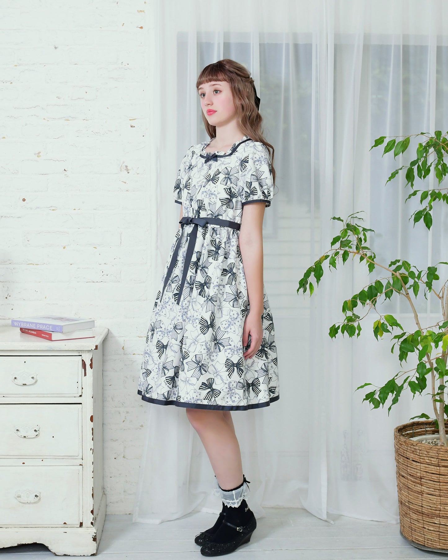 Ribbon Sketchワンピース(Ribbon Sketch dress)【POP UP】