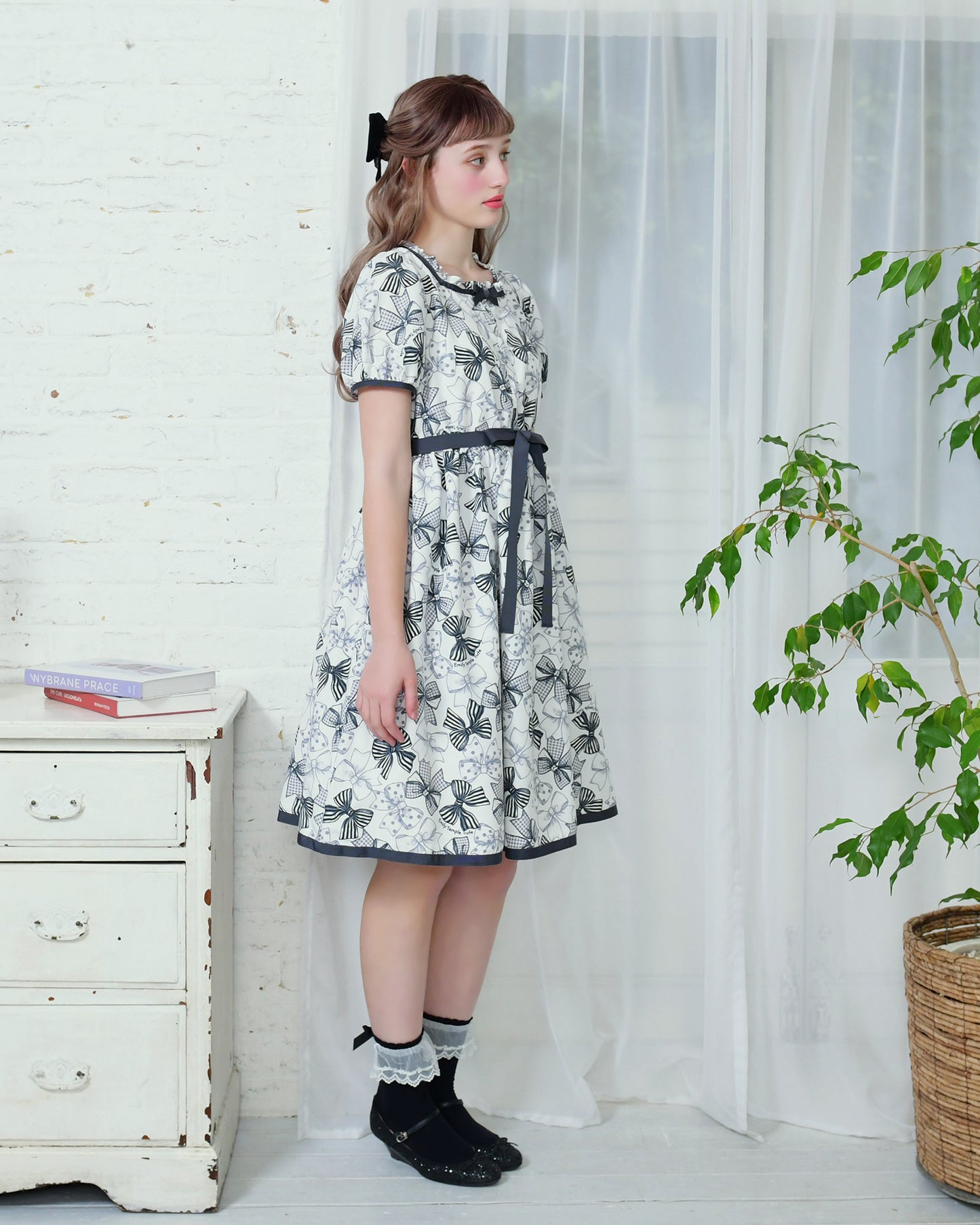 Ribbon Sketchワンピース(Ribbon Sketch dress)【POP UP】