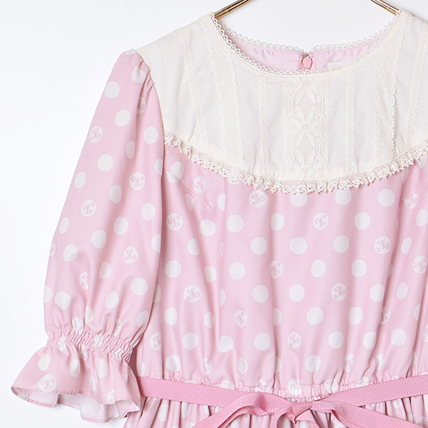 記憶の中の水玉ティアードワンピース