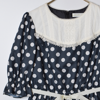 記憶の中の水玉ティアードワンピース