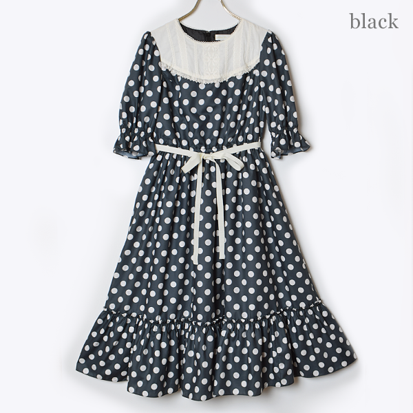 記憶の中の水玉ティアードワンピース