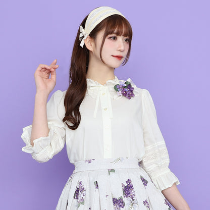 Standing collar torsion lace blouse