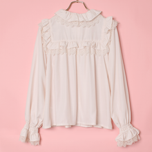 将图片加载到图库查看器，Yoke switching frill and lace blouse
