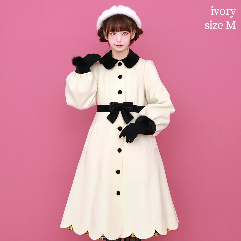 モノトーンスカラップコート