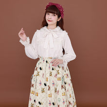 将图片加载到图库查看器，Yoke switching frill and lace blouse
