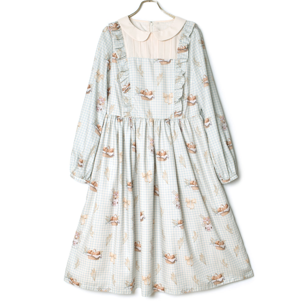 そよ風に揺れる麦畑の丸襟ワンピース