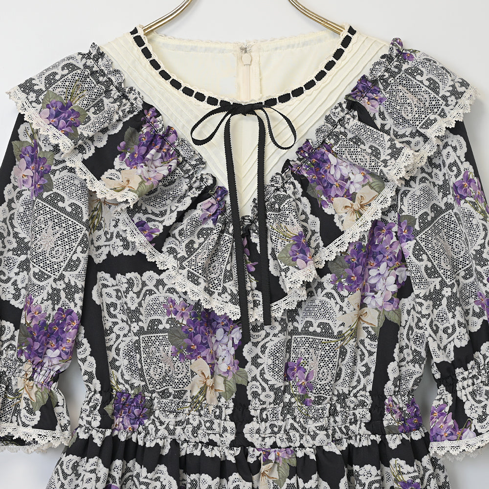 Violet lace yoke switching dress