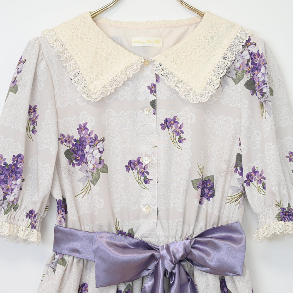 Violet lace square collar dress