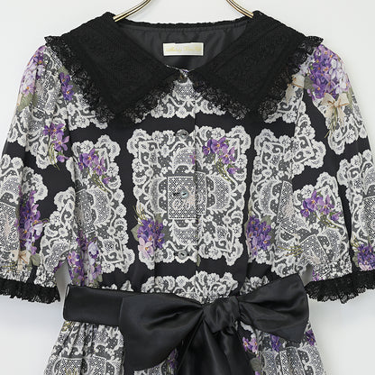 Violet lace square collar dress