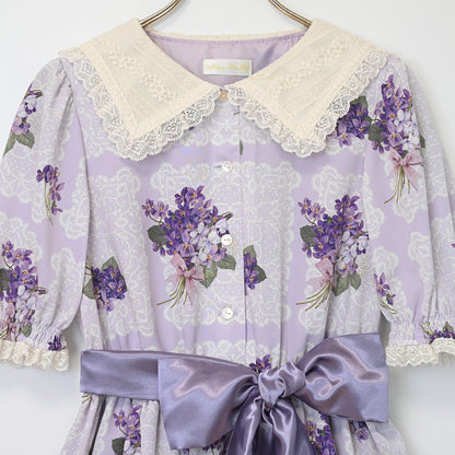 Violet lace square collar dress