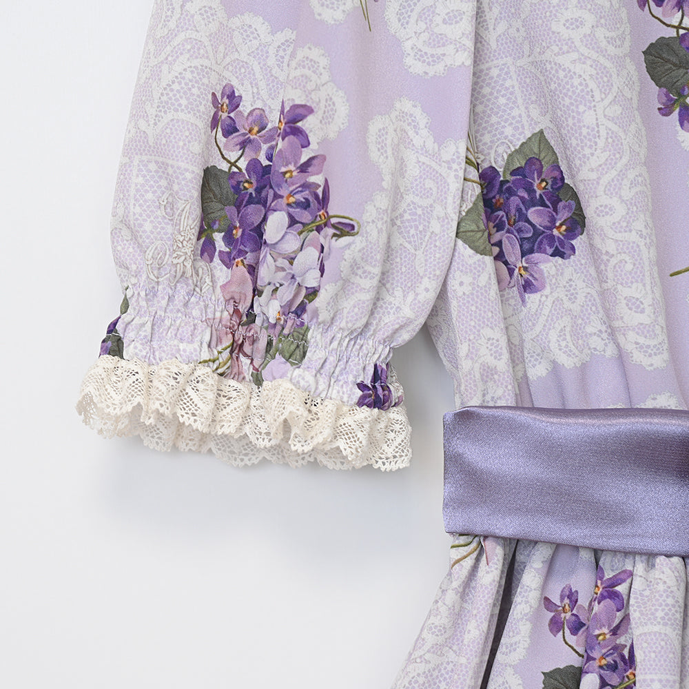 Violet lace square collar dress