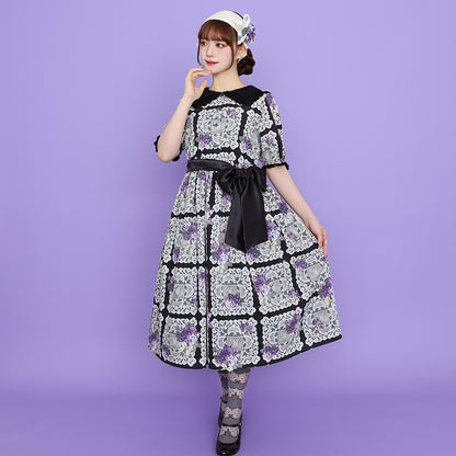 Violet lace square collar dress