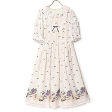 将图片加载到图库查看器，Swan and flowers dress
