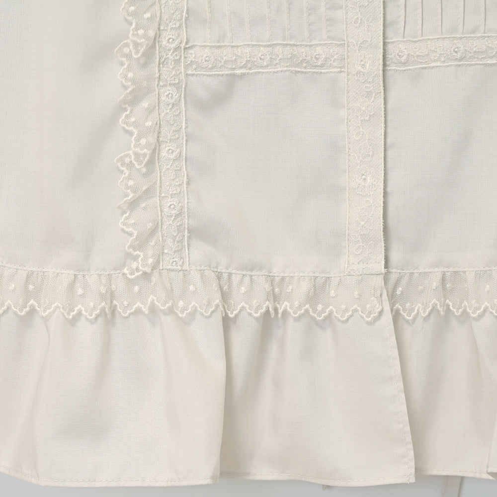 ピンタックとレースの後ろリボンブラウス