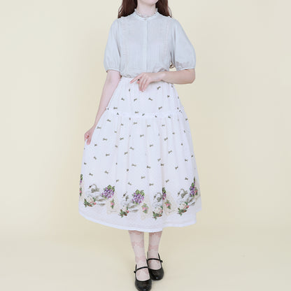 ピンタックとレースの後ろリボンブラウス