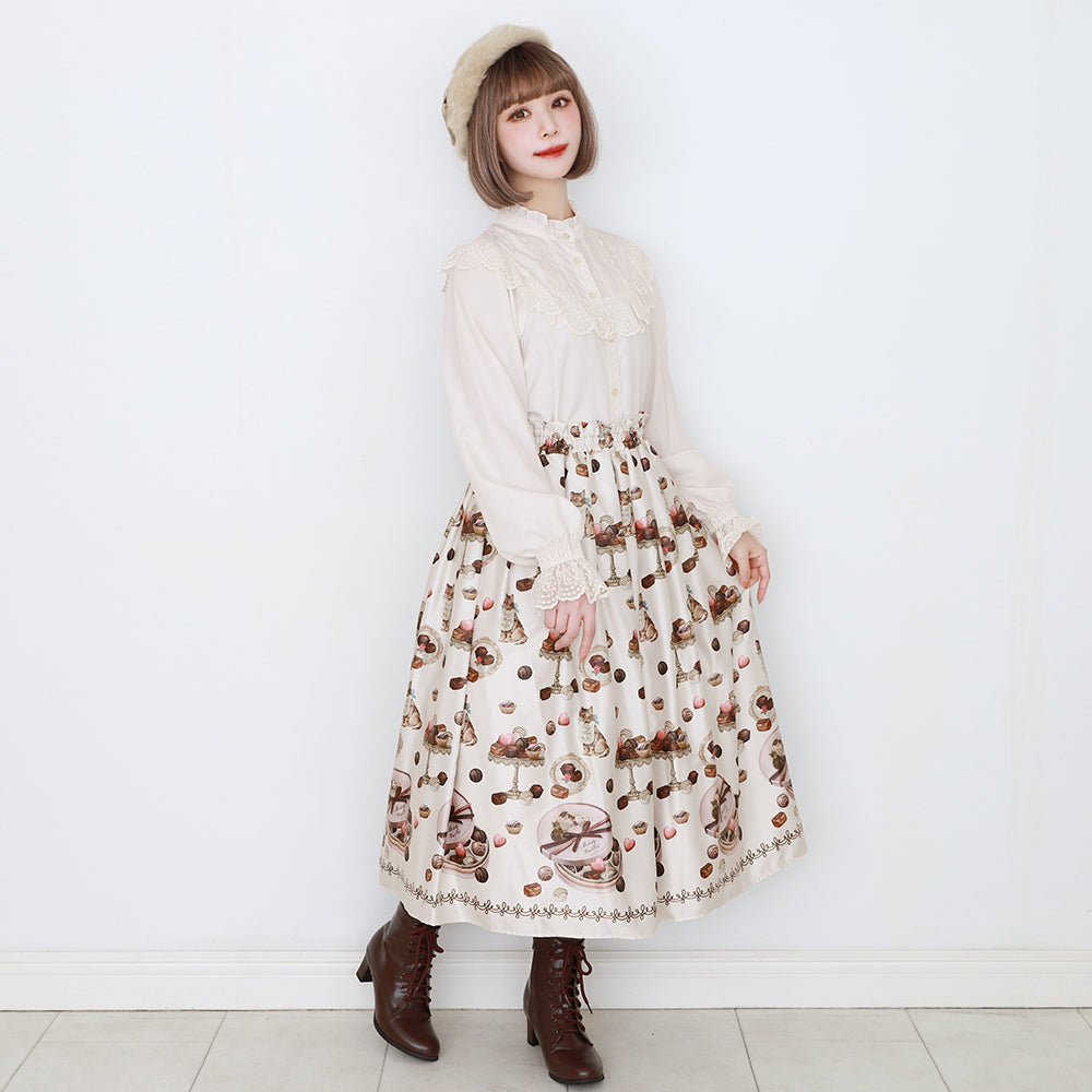 ラウンドヨーク長袖ブラウス