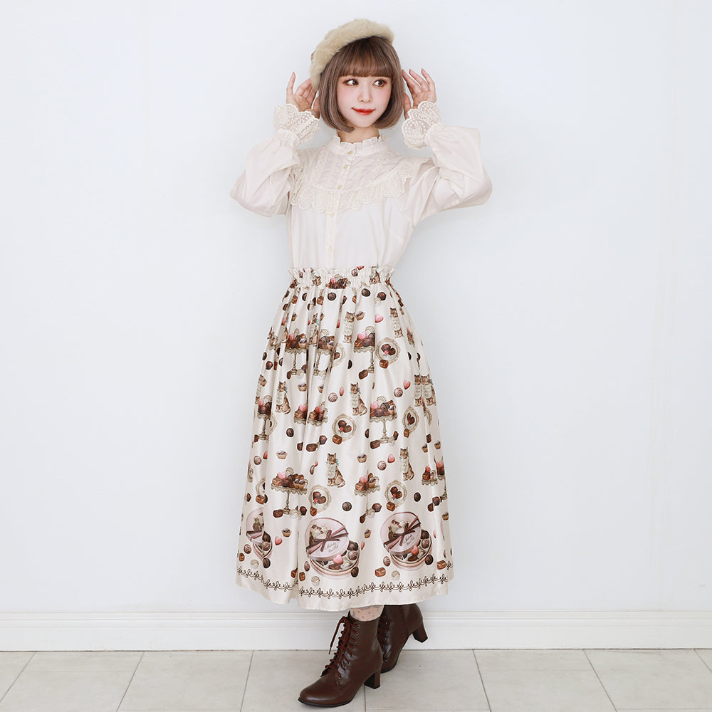 ラウンドヨーク長袖ブラウス