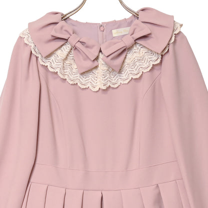 Ribbon and lace collar dress