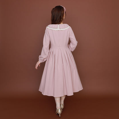 Ribbon and lace collar dress