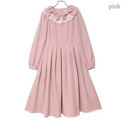 Ribbon and lace collar dress