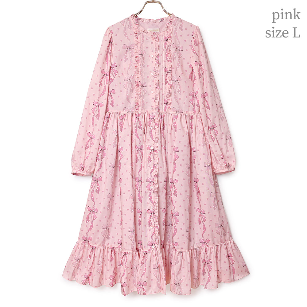 リボン結びのフロントボタンワンピース