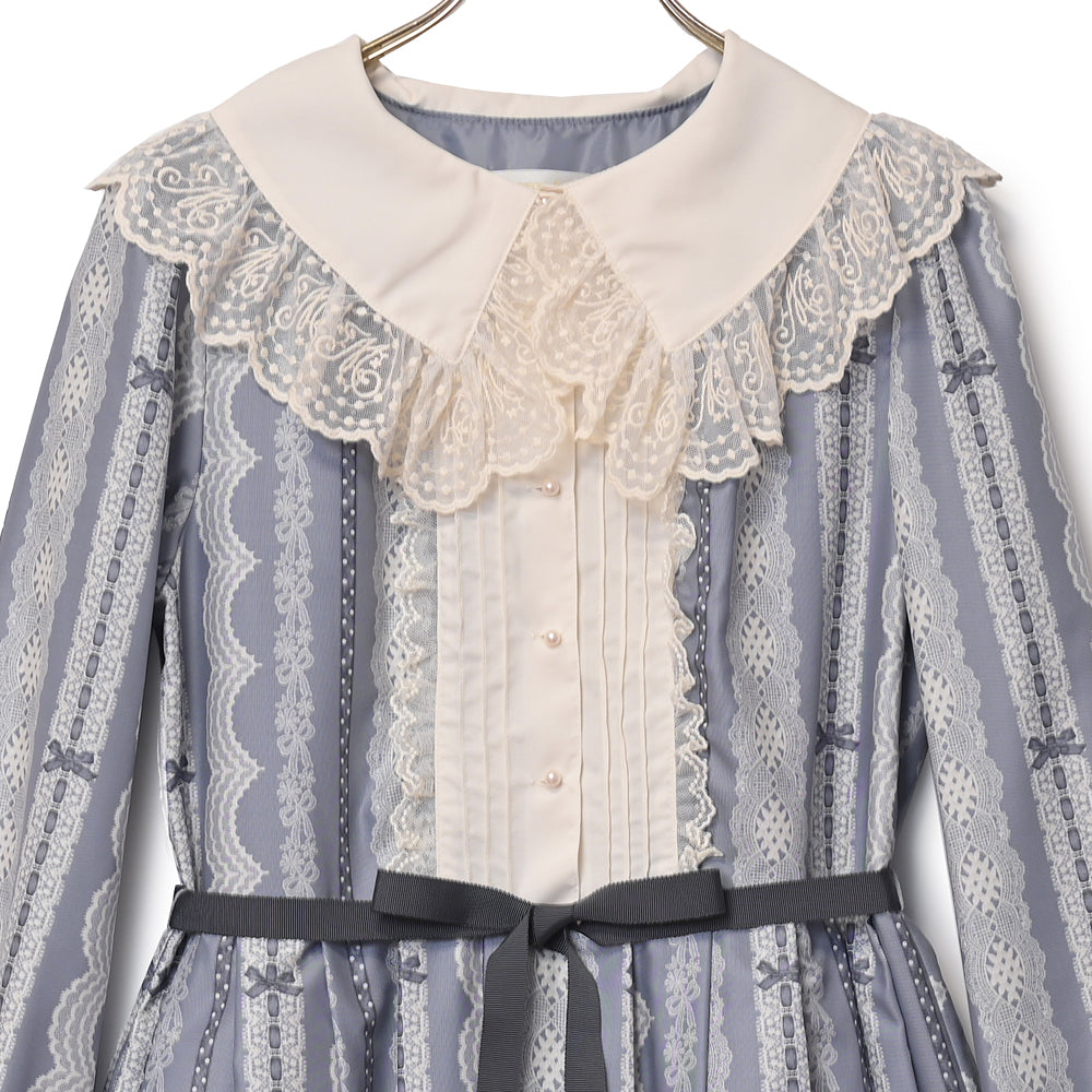 Lace millefeuille dress