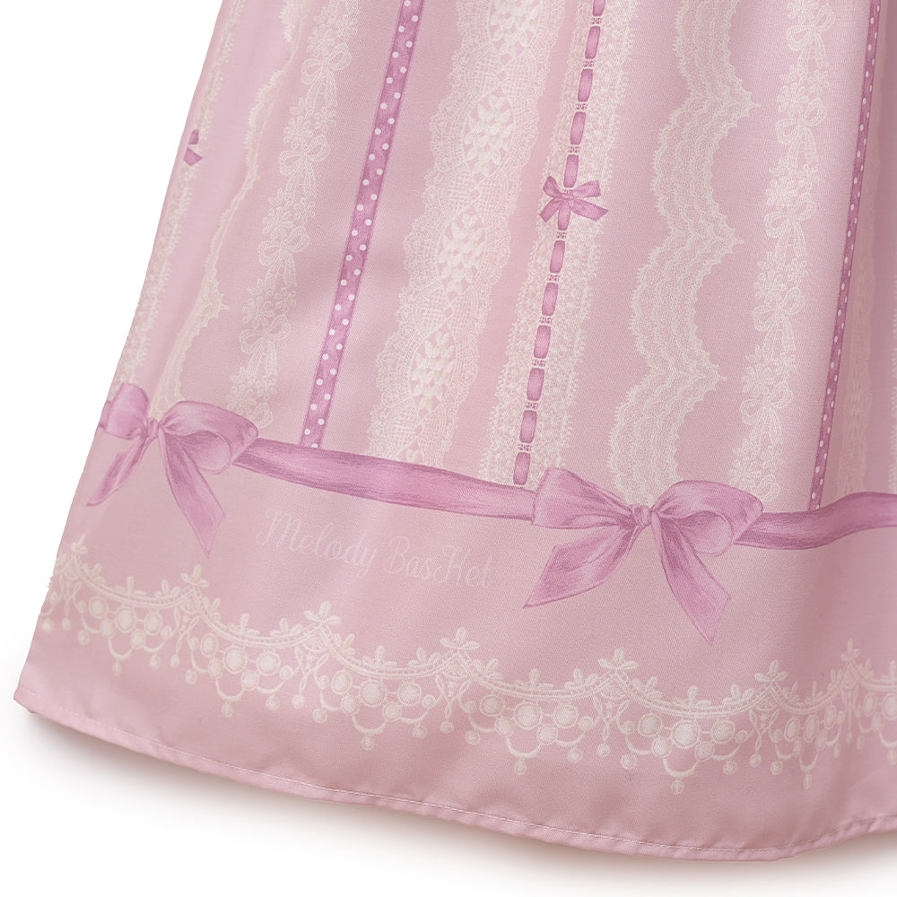 Lace millefeuille dress