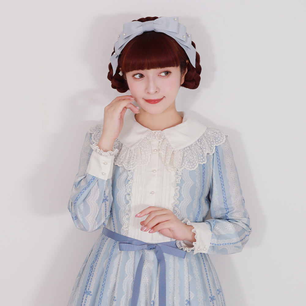 Lace millefeuille dress