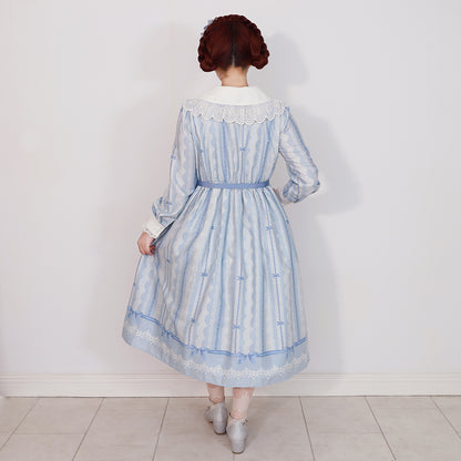 Lace millefeuille dress