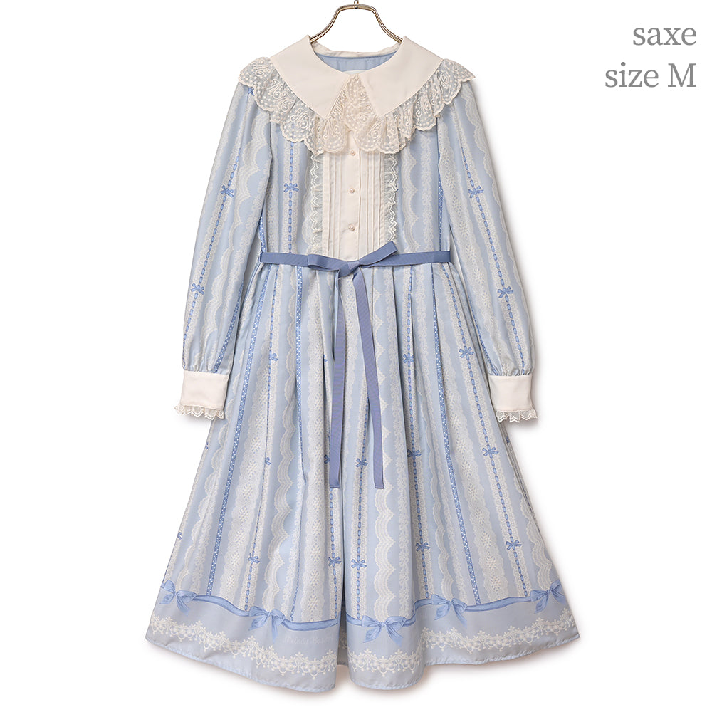 Lace millefeuille dress