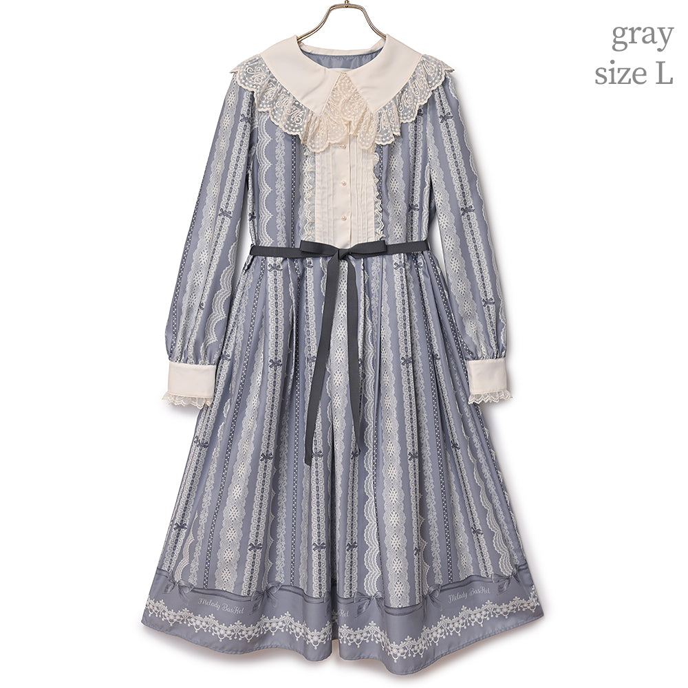 Lace millefeuille dress