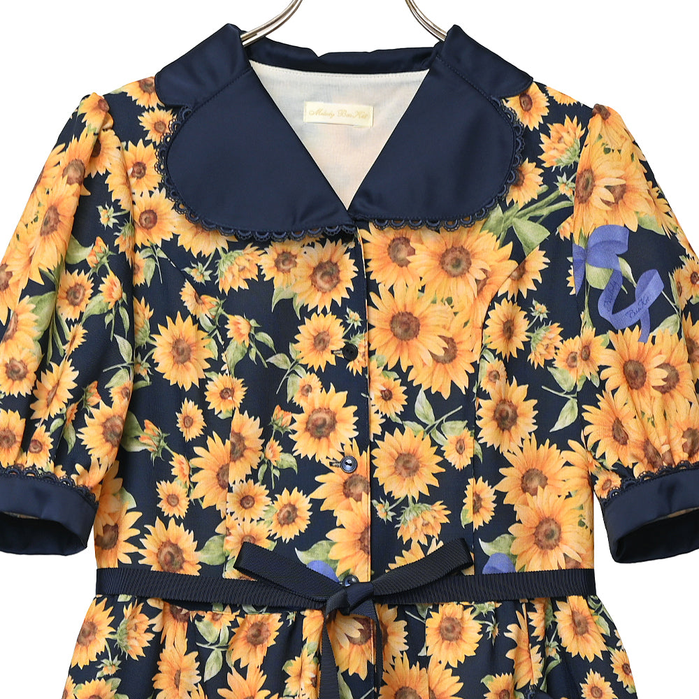 ひまわりブーケのフロントボタンワンピース