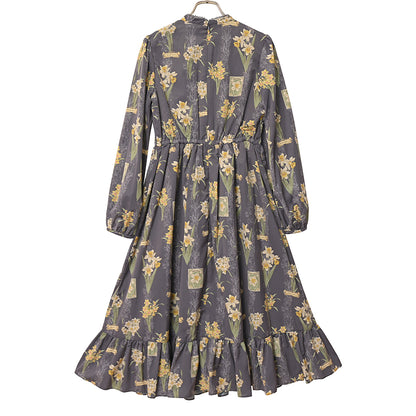 Daffodils blooming in the field V-line dress