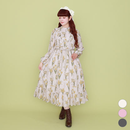 Daffodils blooming in the field V-line dress