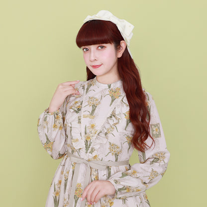 Daffodils blooming in the field V-line dress