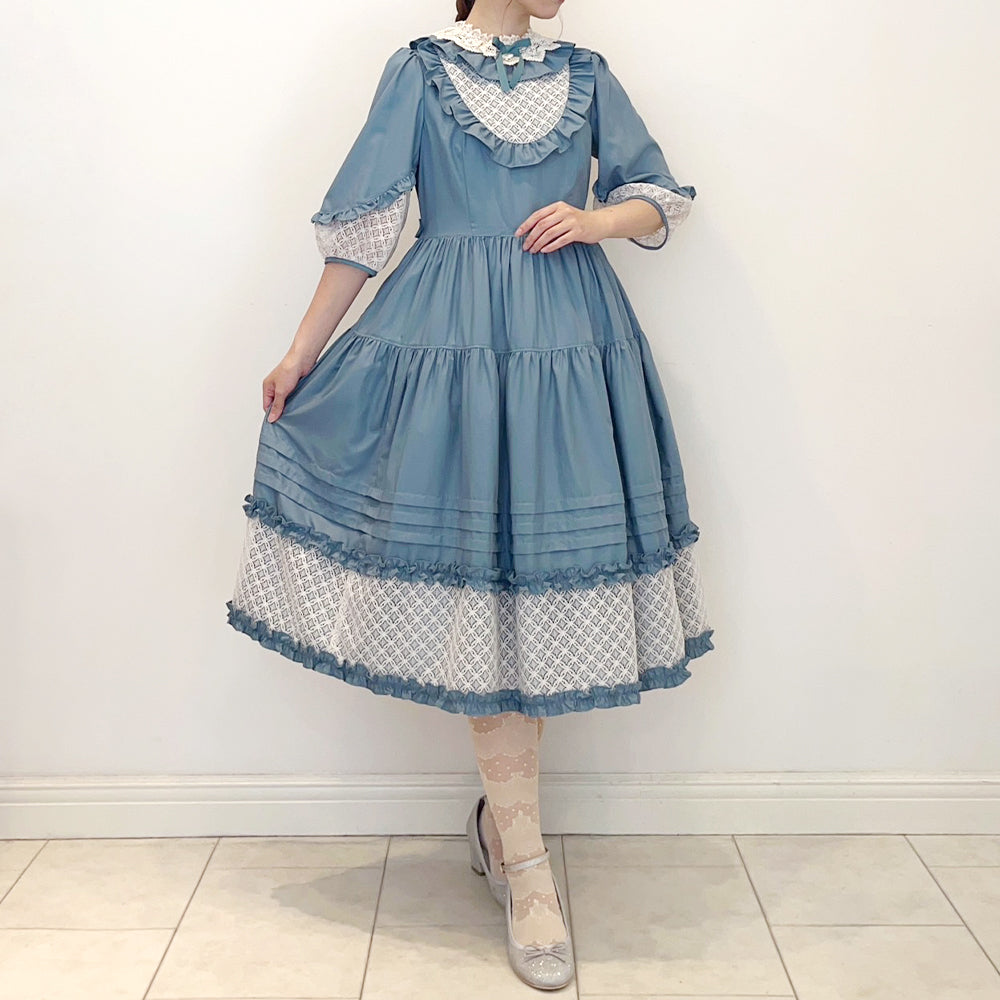 Sonatine lace switching dress