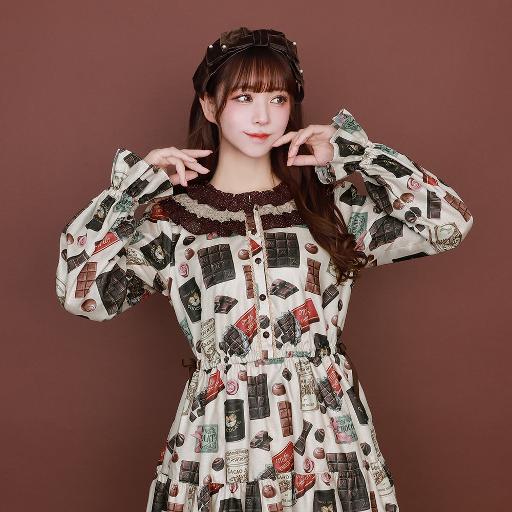 Chocolatier's Atelier frill lace collar dress