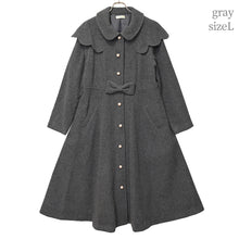 将图片加载到图库查看器，Shoulder scallop long coat
