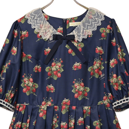 Strawberry time Vネックワンピース