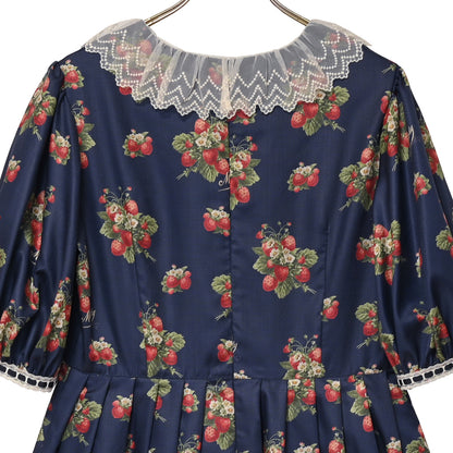 Strawberry time Vネックワンピース